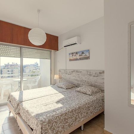 Furnished Seafront Studio ラルナカ エクステリア 写真