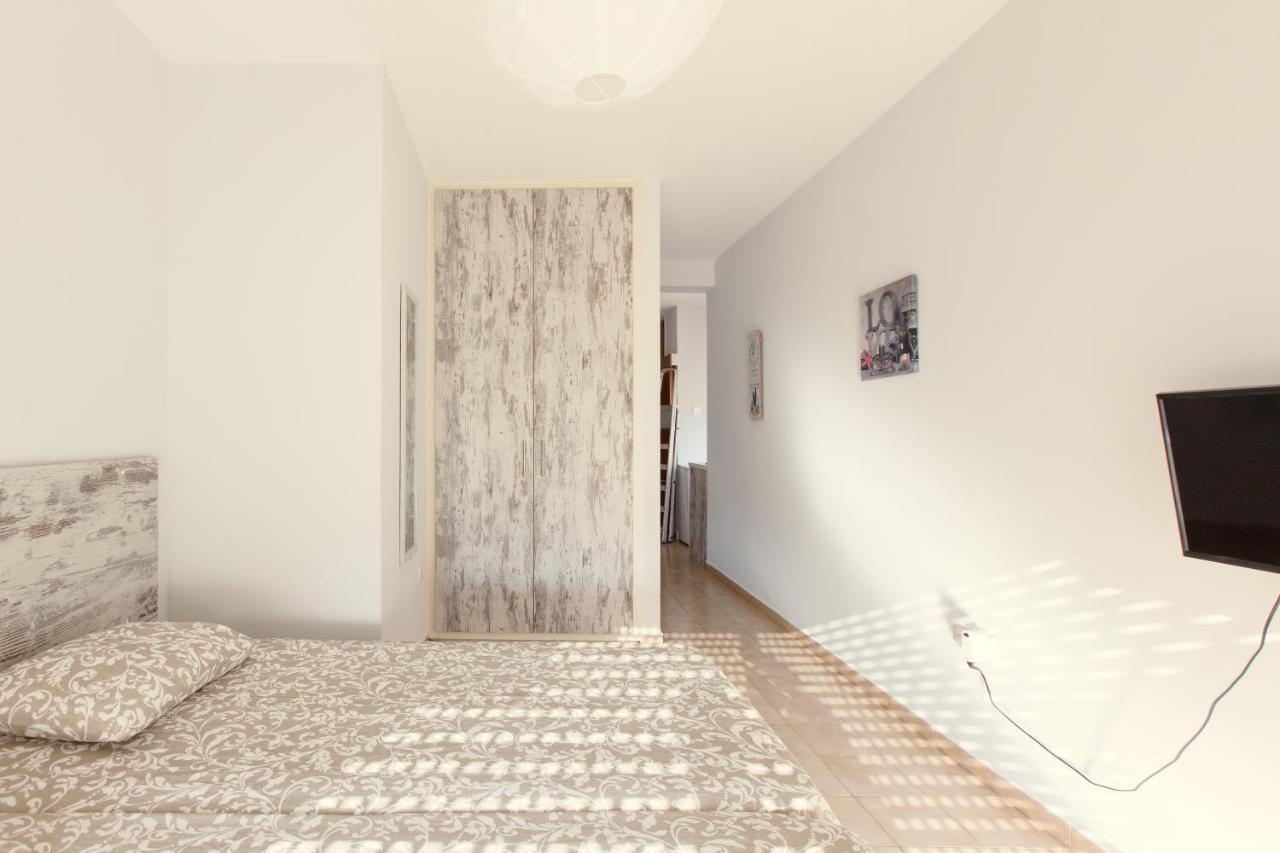 Furnished Seafront Studio ラルナカ エクステリア 写真