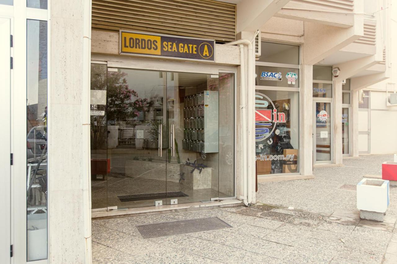 Furnished Seafront Studio ラルナカ エクステリア 写真
