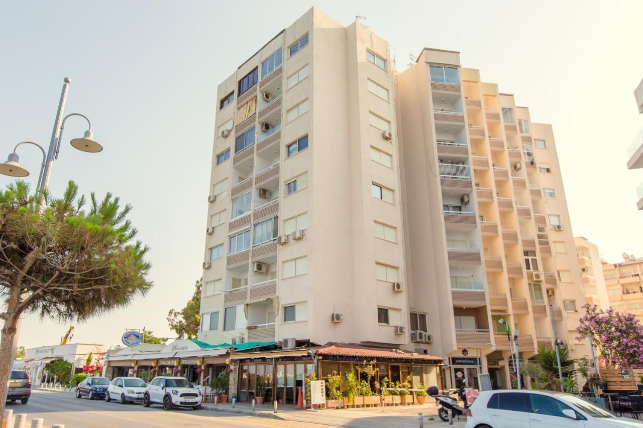 Furnished Seafront Studio ラルナカ エクステリア 写真